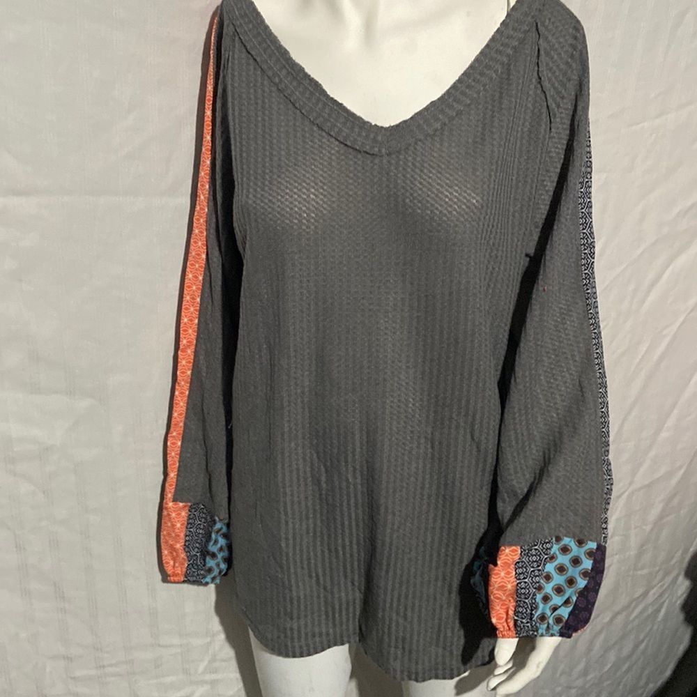 Gary eyelet thermal top v-neck